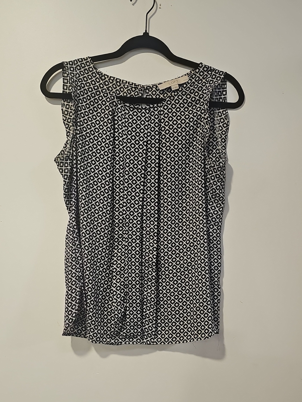 LOFT Black & White Geometric Sleeveless Camisole